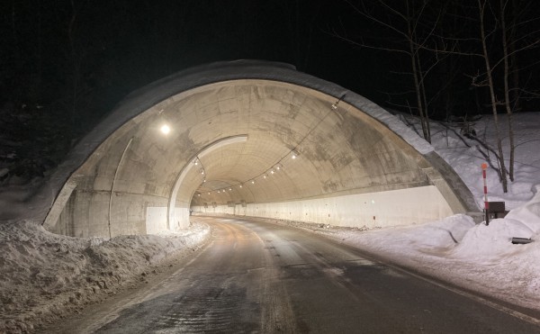 2022(R4)一般国道273号上士幌町鱒見トンネル照明設備設置外工事
